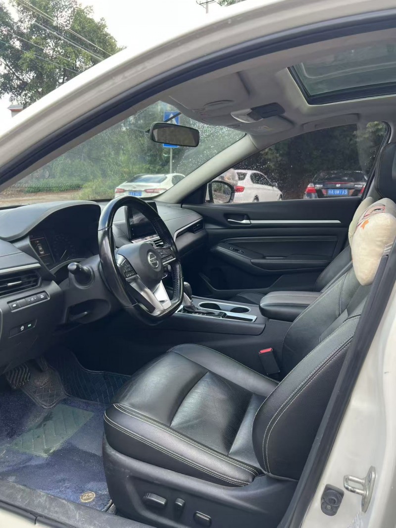 南宁20年日产天籁8