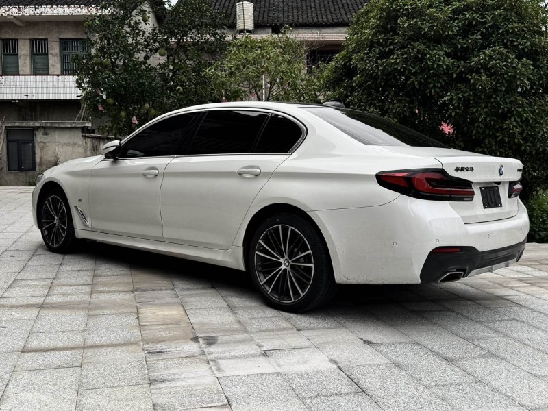 娄底22年宝马5系4