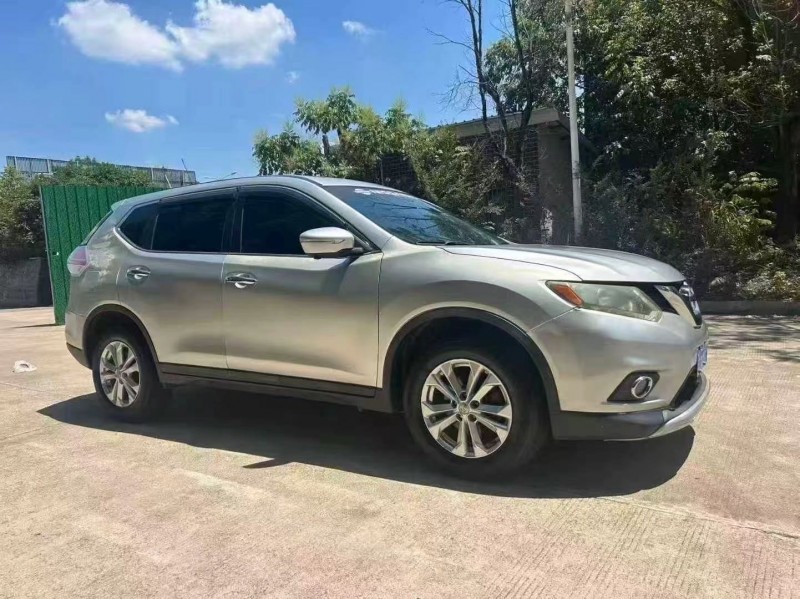 娄底14年日产奇骏3