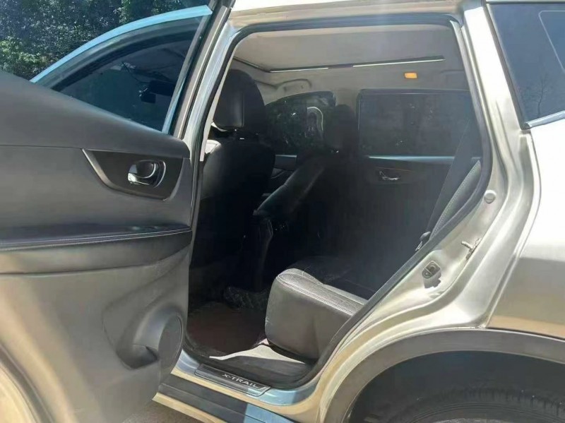 娄底14年日产奇骏8