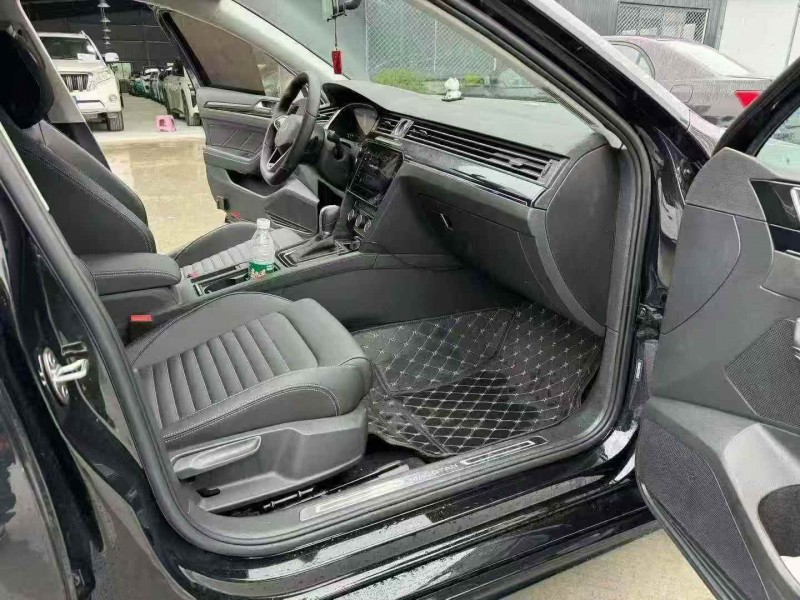 襄阳25年大众迈腾4