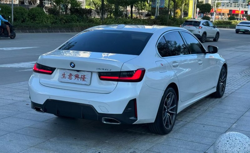 阳江23年宝马3系9