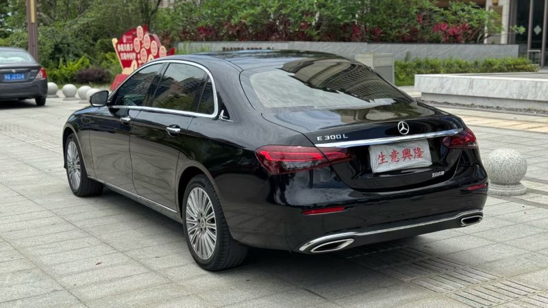 阳江22年奔驰E8