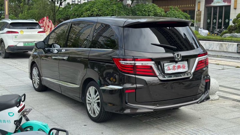 阳江20年本田艾力绅7