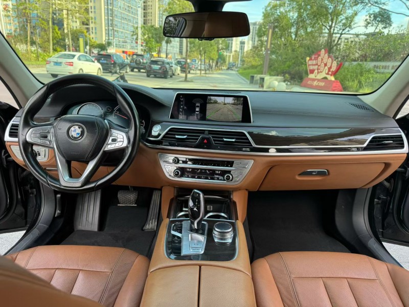 阳江17年宝马7系4