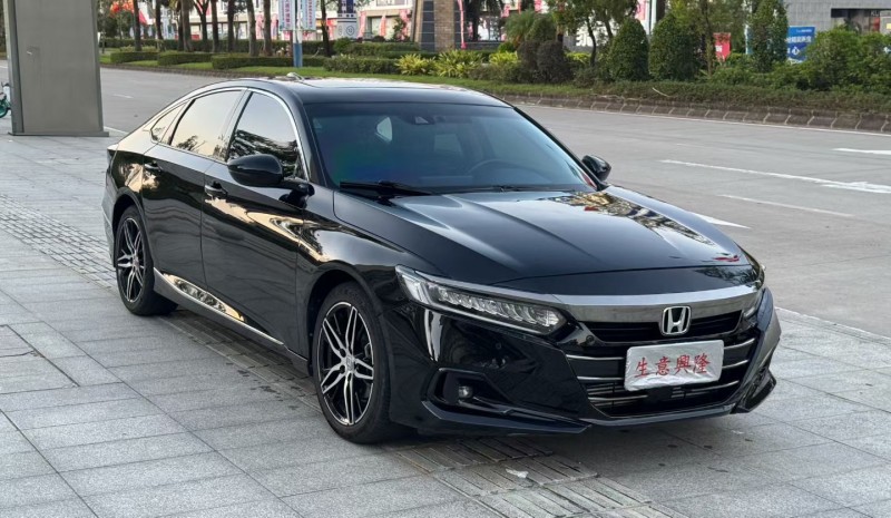 阳江23年本田雅阁7