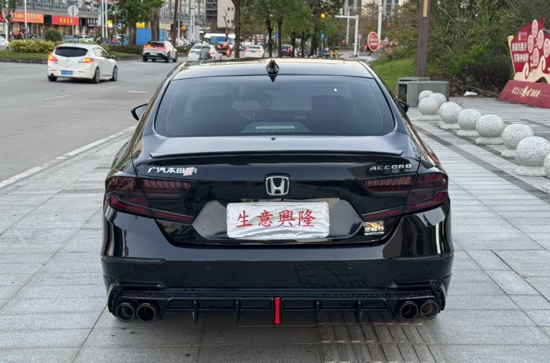 阳江23年本田雅阁8