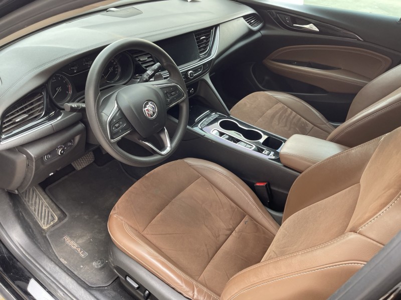 济宁22年别克君威6