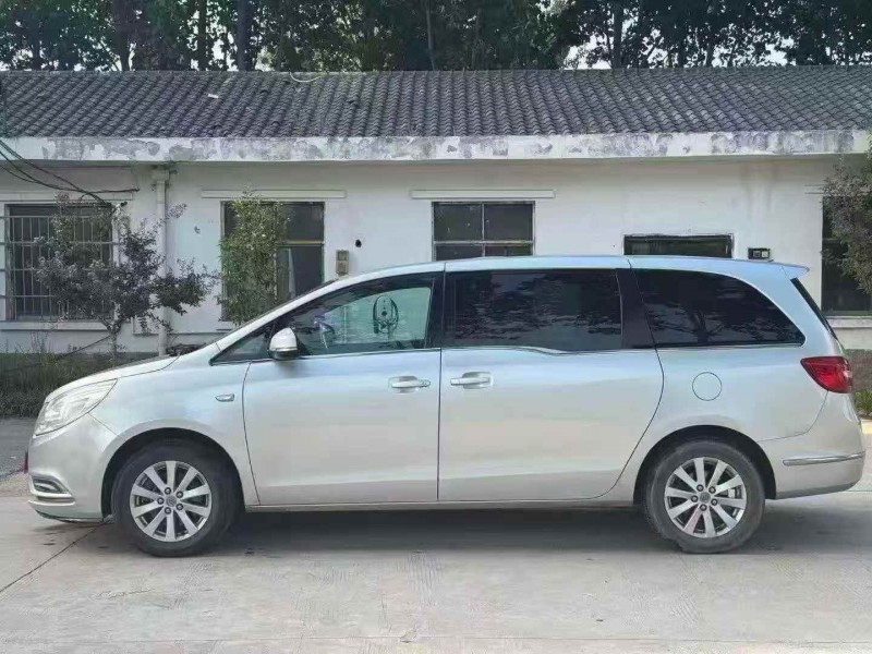 新乡17年别克GL87