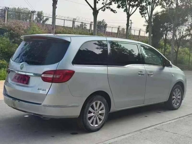 新乡17年别克GL89