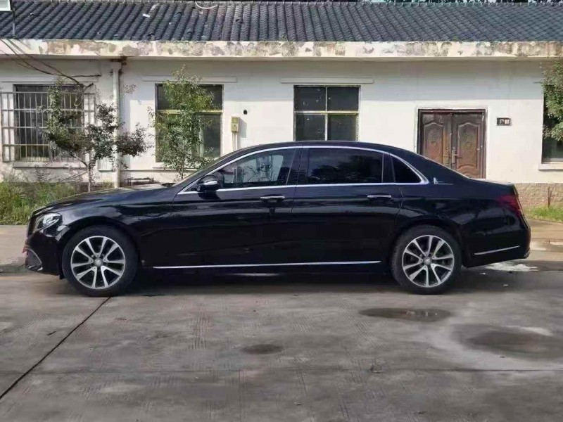 东营17年奔驰E4