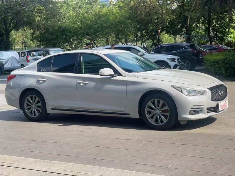 佛山18年英菲尼迪Q503