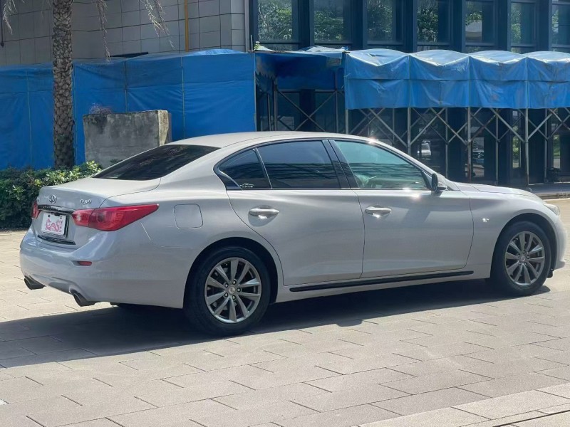 佛山18年英菲尼迪Q507