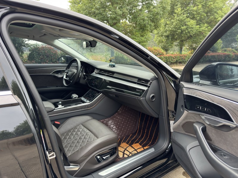 盐城22年奥迪A8L6