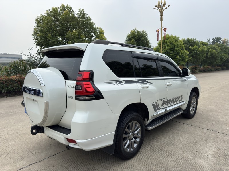 盐城19年丰田普拉多4