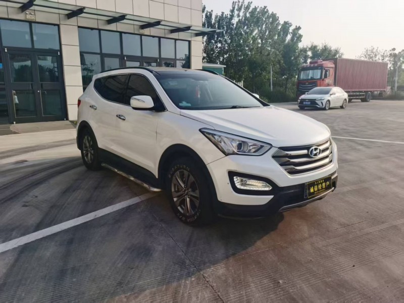 徐州17年现代新胜达5