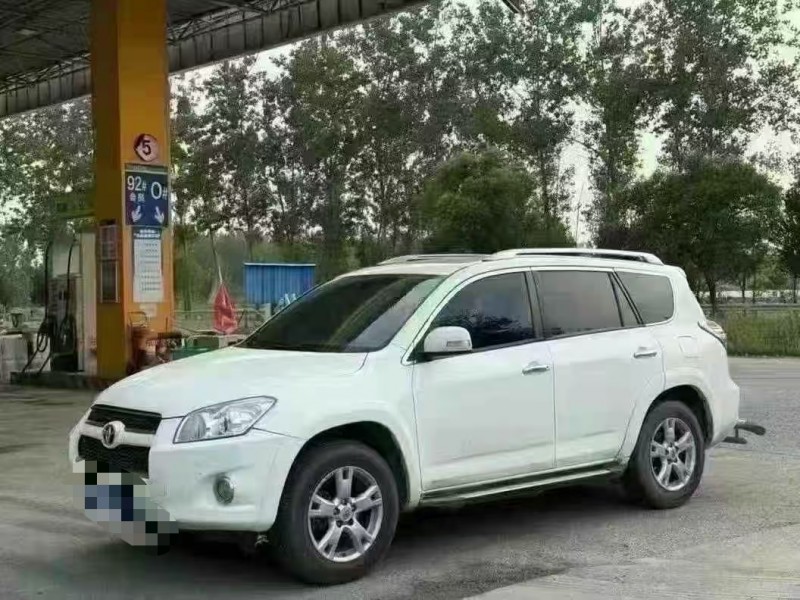 菏泽12年丰田RAV42