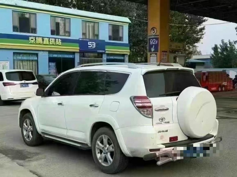 菏泽12年丰田RAV47