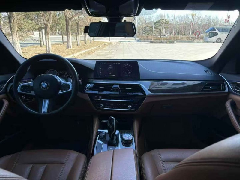 吉林18年宝马5系4