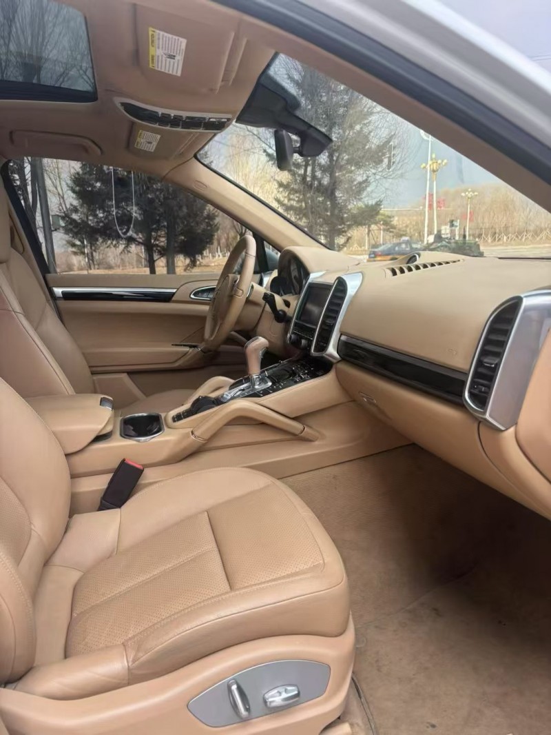 吉林15年保时捷卡宴8