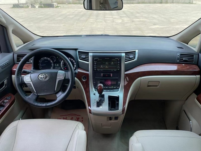 吉林11年丰田埃尔法4