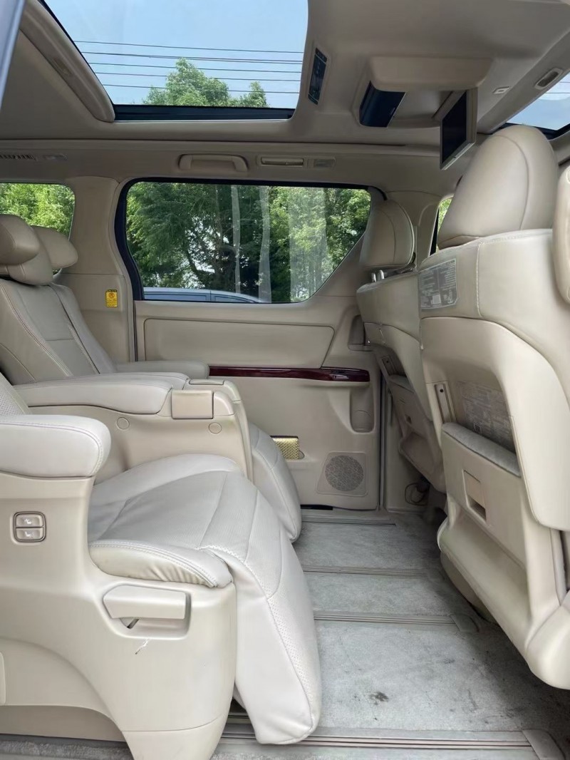 吉林11年丰田埃尔法9