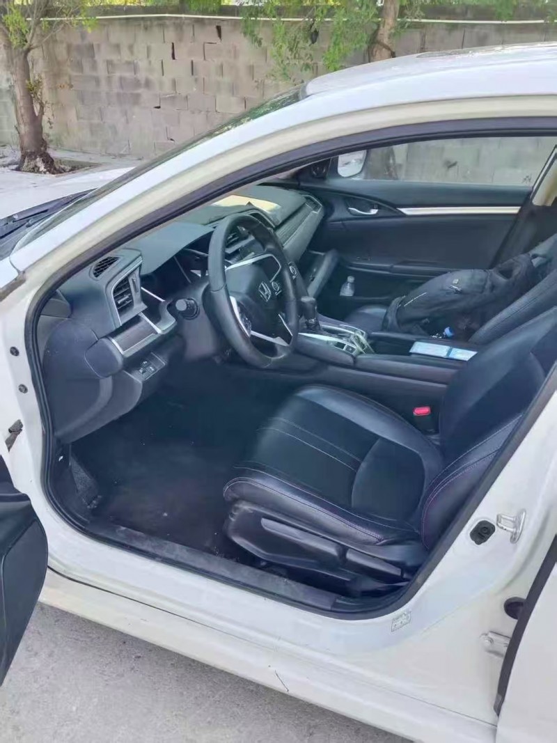 菏泽19年本田思域2