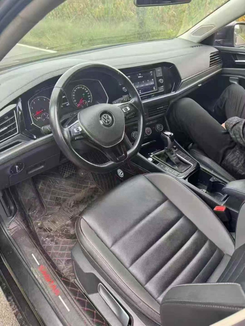 潍坊19年大众速腾7