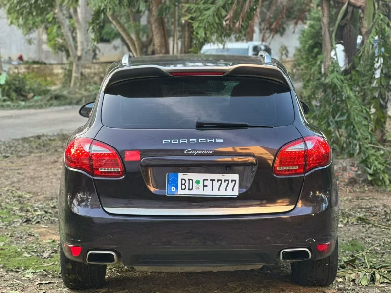 湛江14年保时捷卡宴4