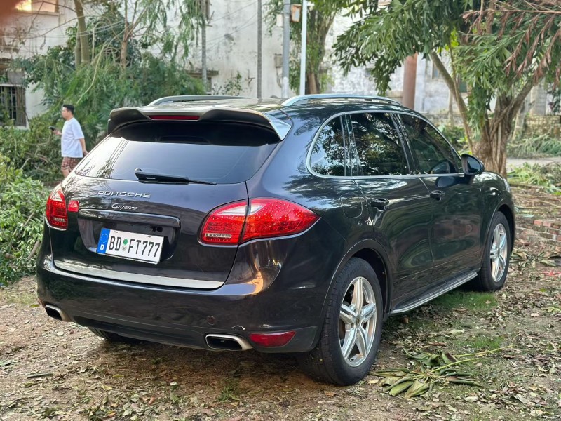 湛江14年保时捷卡宴5
