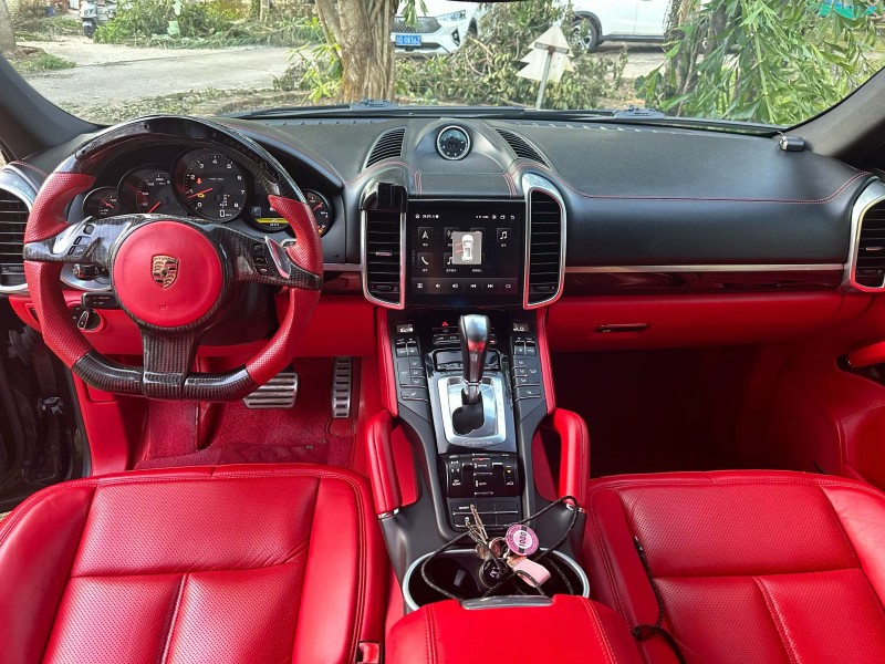湛江14年保时捷卡宴8