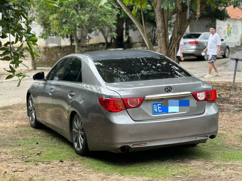 湛江11年丰田锐志8