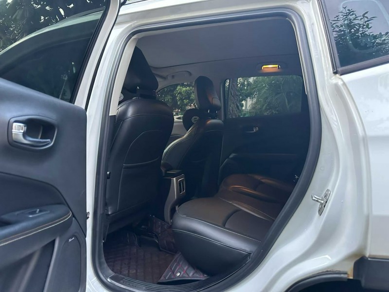 湛江18年Jeep指南者9