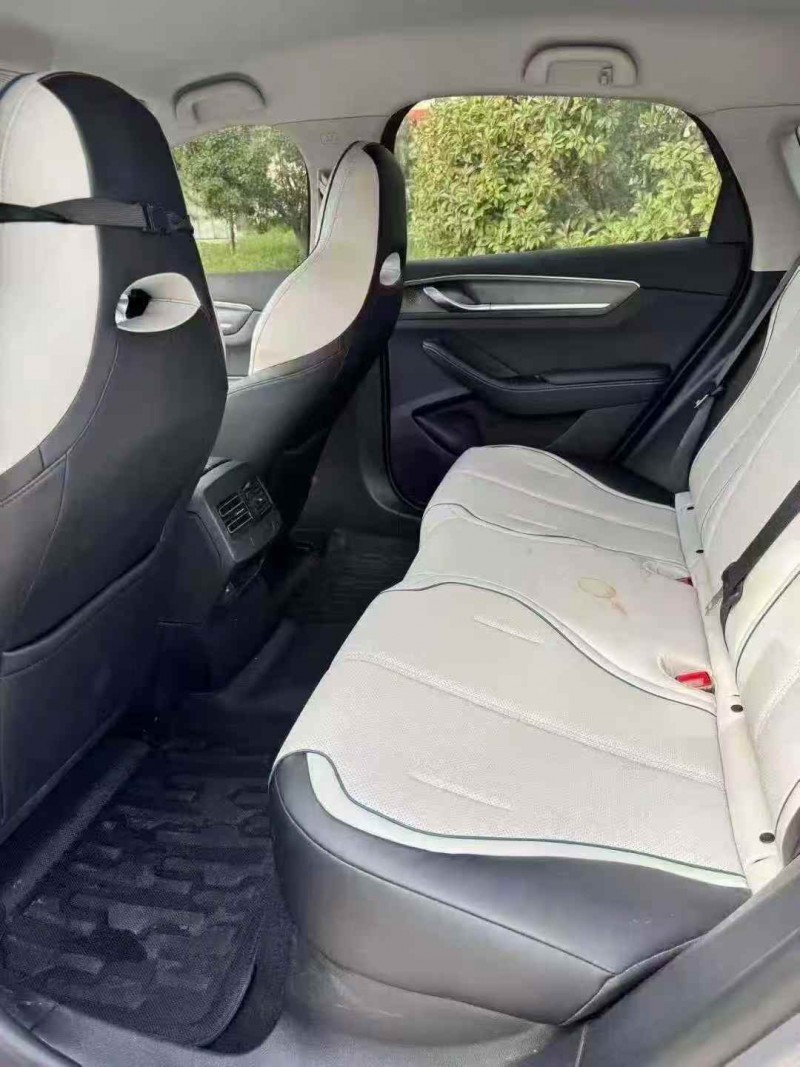 莱芜25年比亚迪驱逐舰9