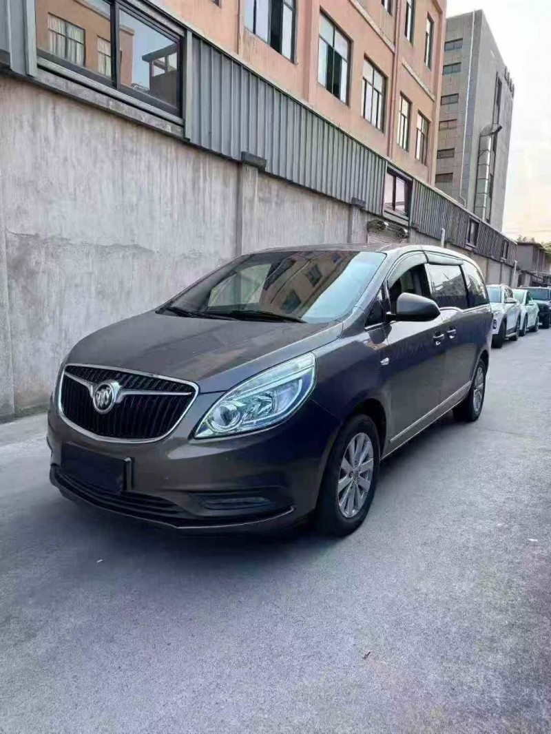 嘉兴18年别克GL82