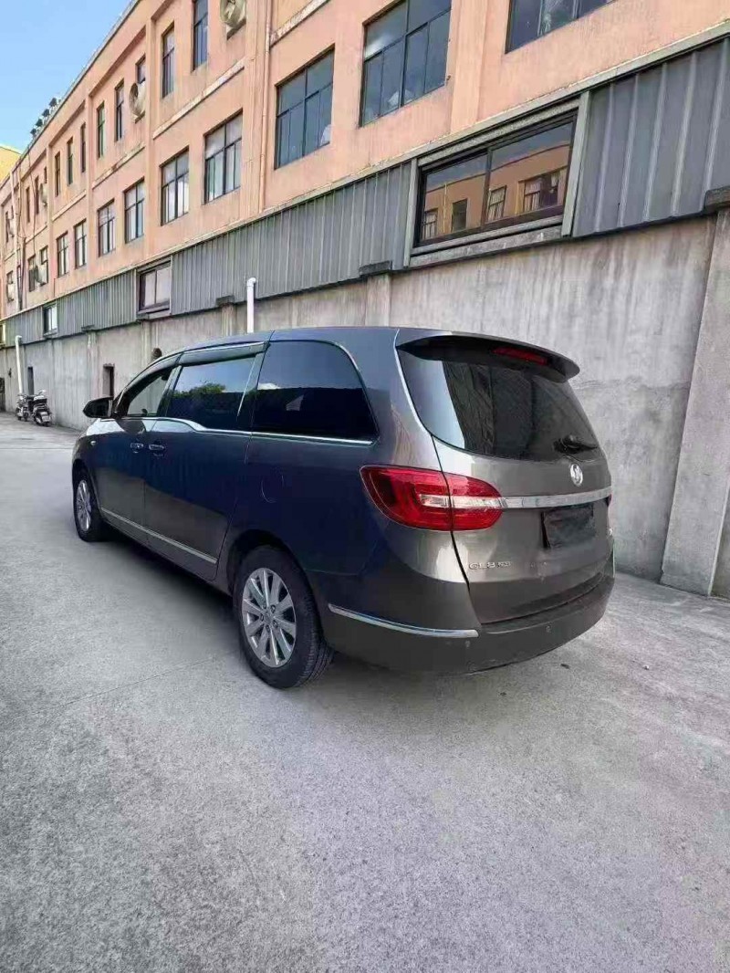 嘉兴18年别克GL89