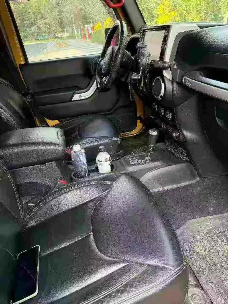 金昌15年Jeep牧马人6