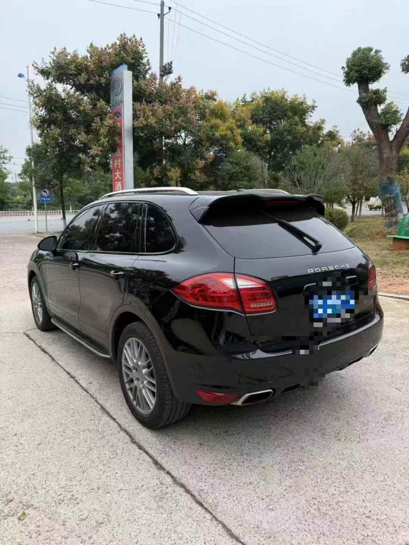 岳阳14年保时捷卡宴8
