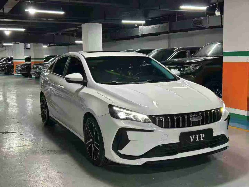 成都24年吉利缤瑞3