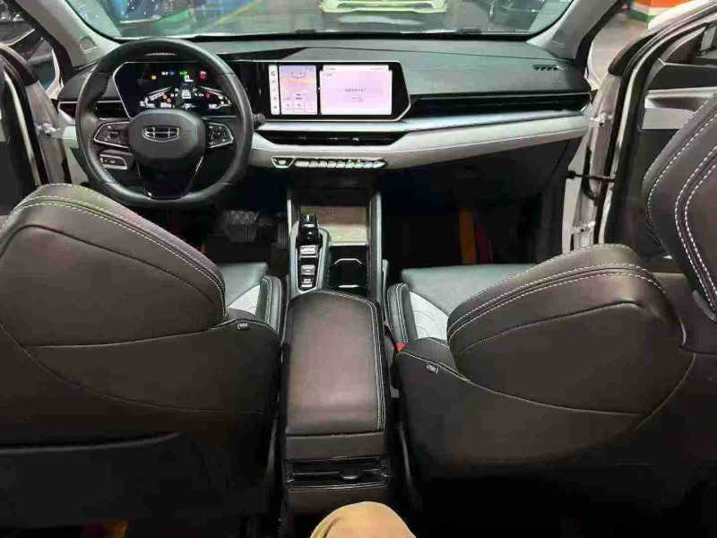 成都24年吉利缤瑞6