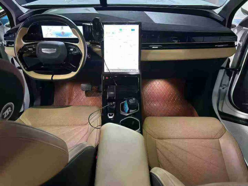 成都23年吉利博越5