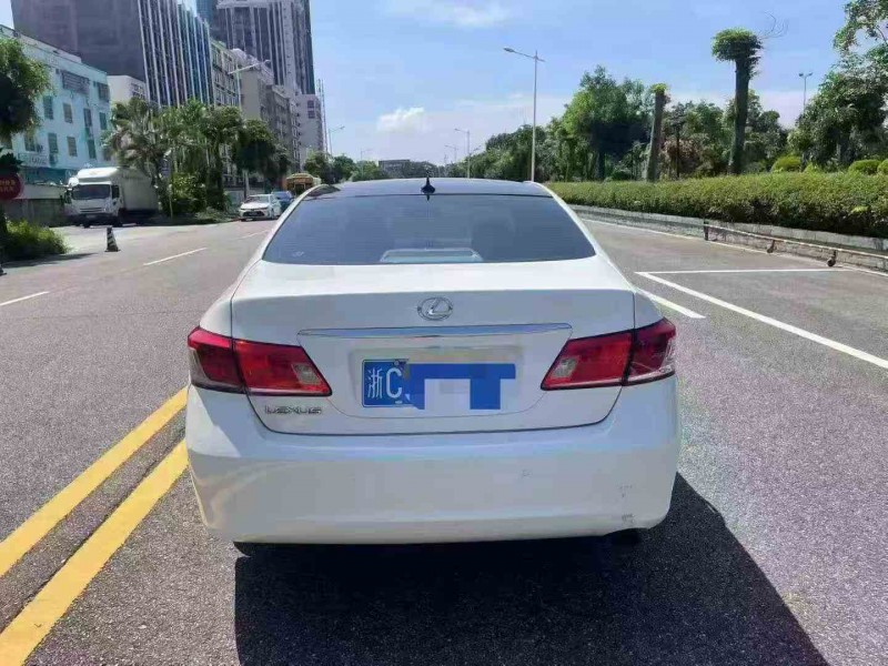 佛山12年雷克萨斯ES6