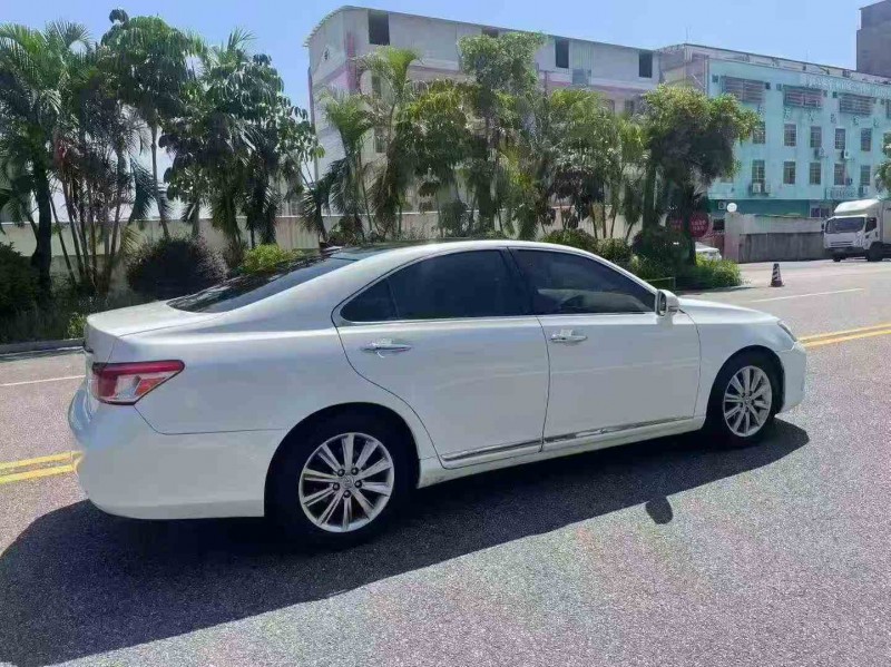 佛山12年雷克萨斯ES9