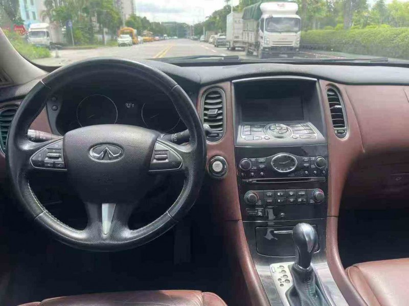 珠海17年英菲尼迪QX504
