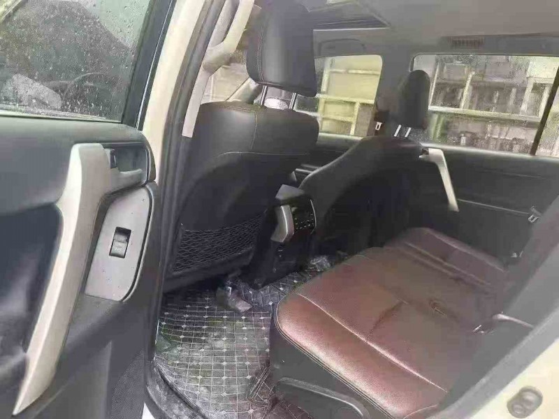 珠海20年丰田普拉多6