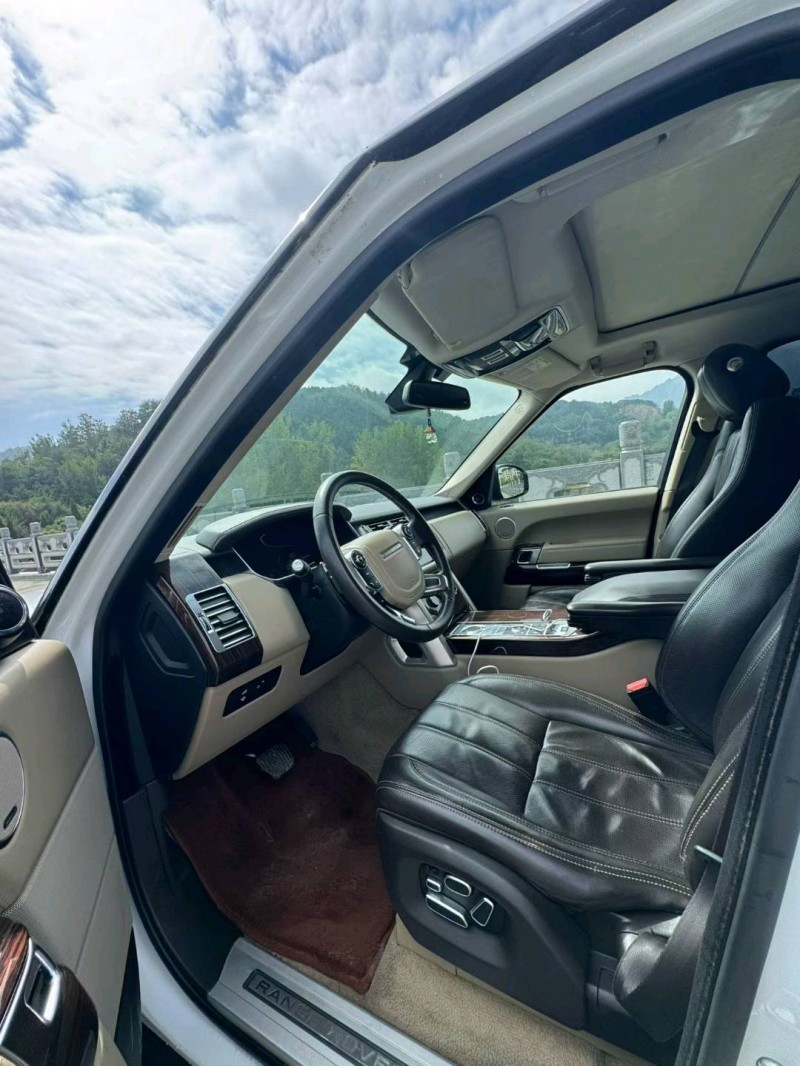 青岛15年路虎揽胜行政5