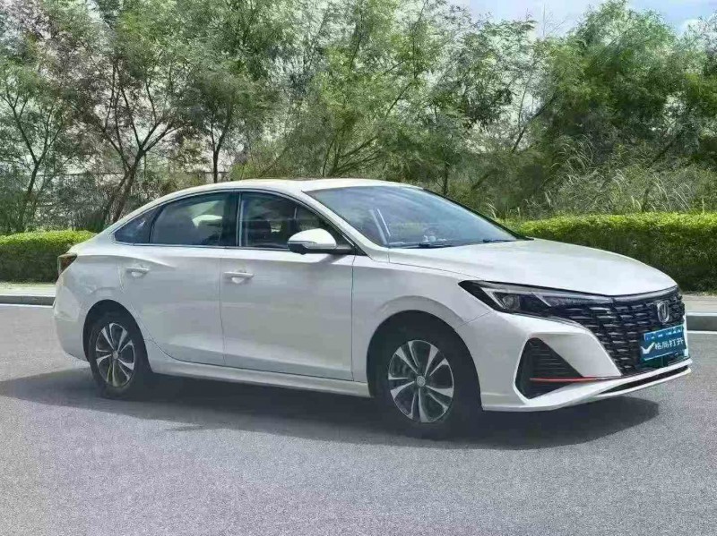 江门25年长安汽车逸动3