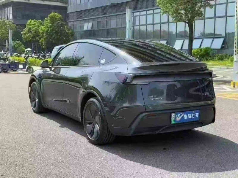 汕头25年特斯拉MODEL Y8