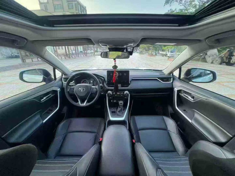 珠海20年丰田威兰达5