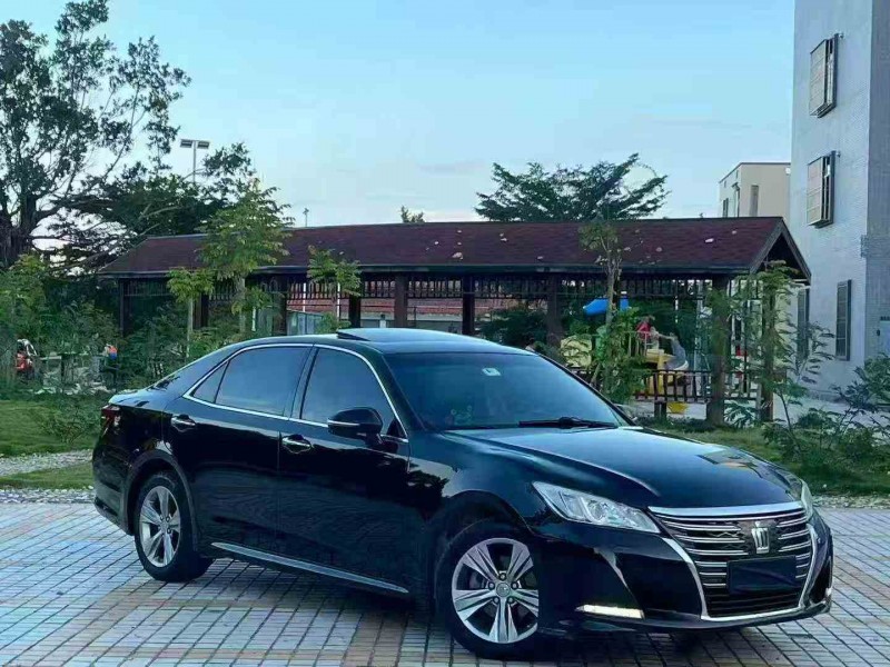 深圳17年丰田皇冠2